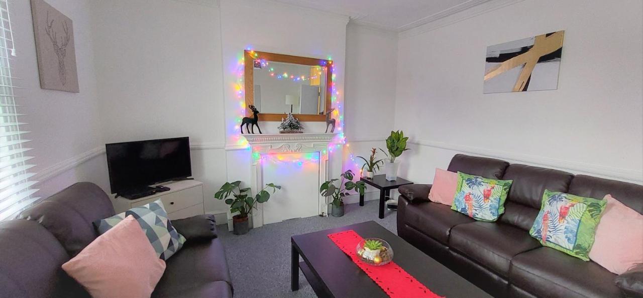 Very Spacious Two Bedroom Converted Apartment In East London Borough of Croydon Exterior foto